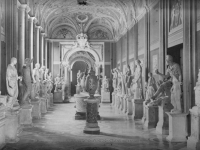 Фото 21  Вид одного из залов античной скульптуры галереи Уффицы.  Италия, г. Флоренция. 1914 г.  Фот. В.В. Левитский.  